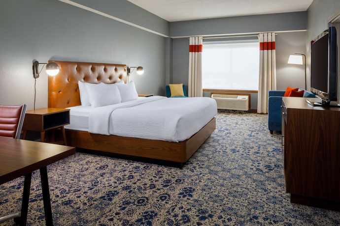 Imagen de la habitación del Hotel Four Points by Sheraton Louisville Airport. Foto 6