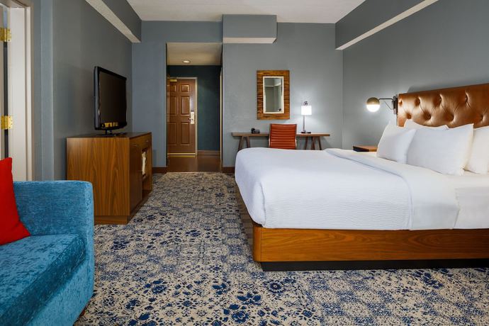 Imagen de la habitación del Hotel Four Points by Sheraton Louisville Airport. Foto 9