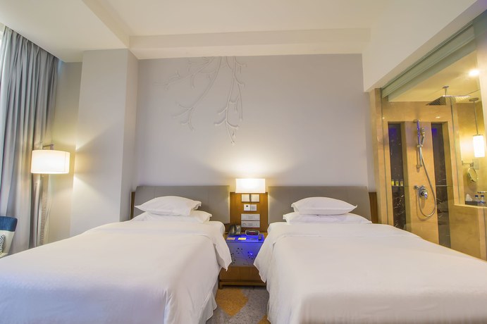 Imagen de la habitación del Hotel Four Points by Sheraton Manado. Foto 13