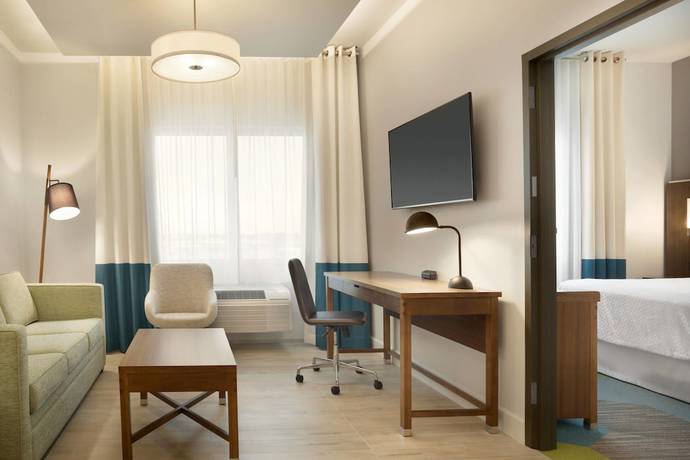 Imagen de la habitación del Hotel Four Points by Sheraton Miami Airport. Foto 13