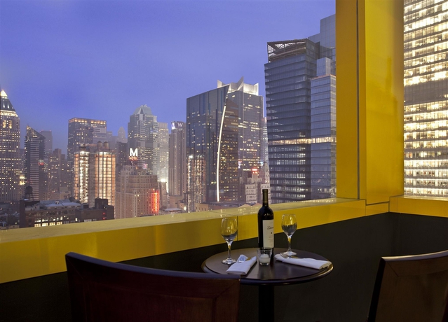 Imagen del bar/restaurante del Hotel Four Points by Sheraton Midtown Times Square. Foto 3