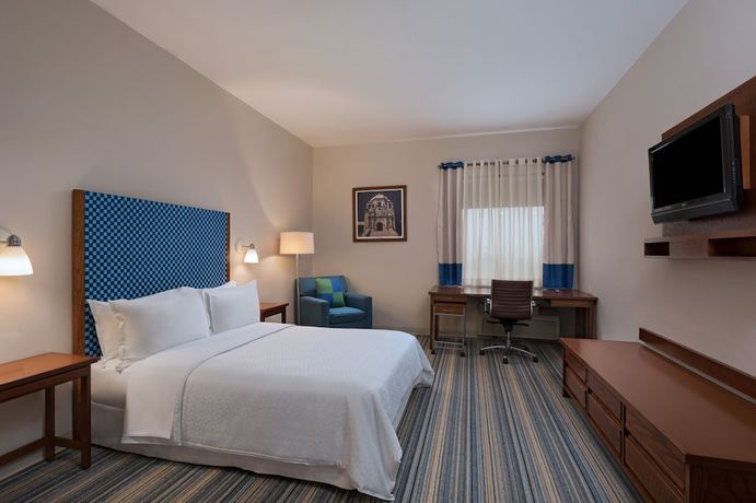 Imagen de la habitación del Hotel Four Points by Sheraton Monterrey Linda Vista. Foto 5