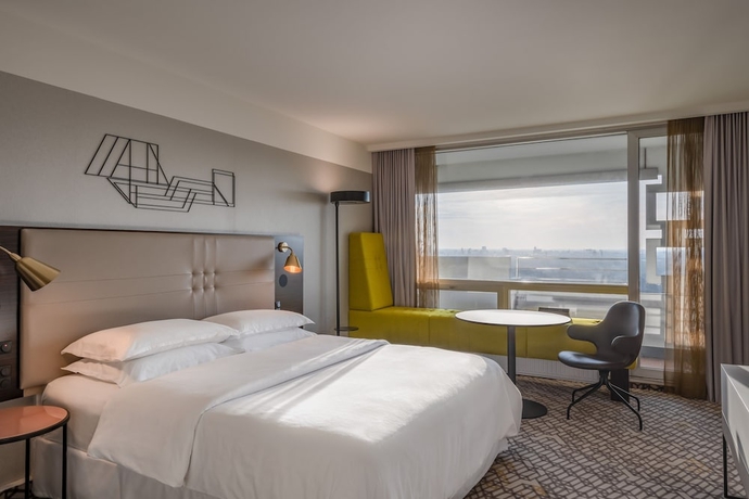 Imagen de la habitación del Hotel Four Points by Sheraton Munich Arabellapark. Foto 7