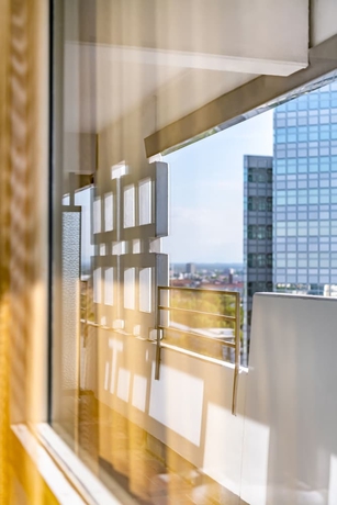 Imagen de la habitación del Hotel Four Points by Sheraton Munich Arabellapark. Foto 10