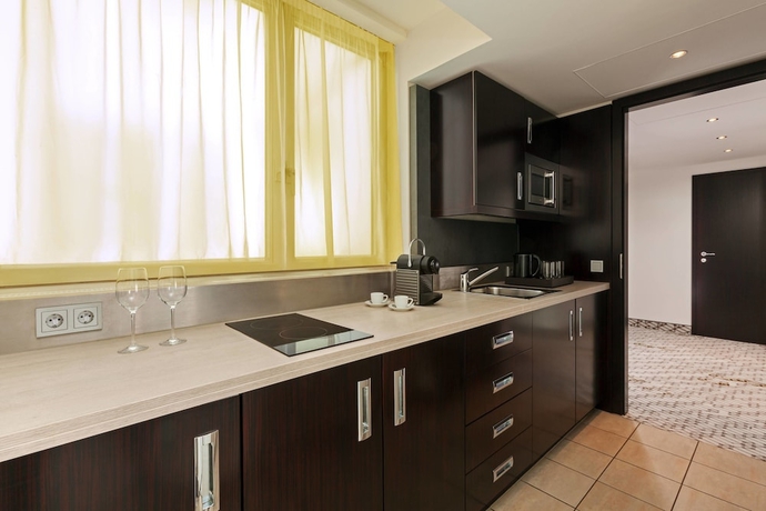 Imagen de la habitación del Hotel Four Points by Sheraton Munich Arabellapark. Foto 13