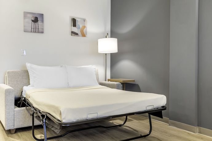 Imagen de la habitación del Hotel Four Points by Sheraton Newark Airport. Foto 9