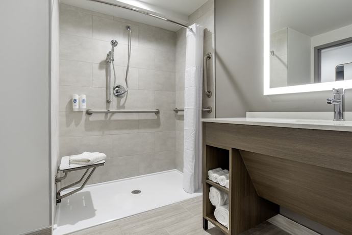 Imagen de la habitación del Hotel Four Points by Sheraton Newark Airport. Foto 15