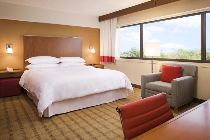 Imagen de la habitación del Hotel Four Points by Sheraton Norwood. Foto 7