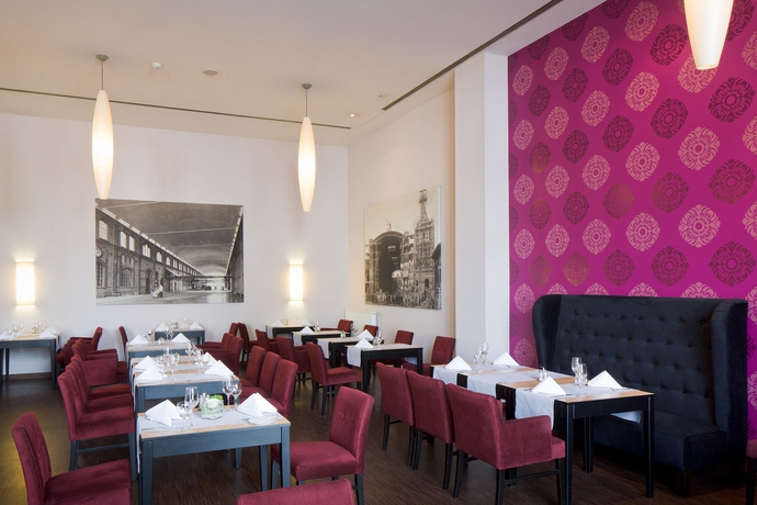 Imagen del bar/restaurante del Hotel Four Points by Sheraton Offenbach Plaza. Foto 3
