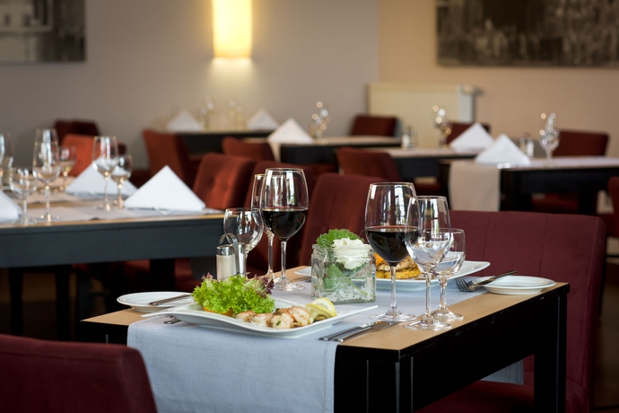 Imagen del bar/restaurante del Hotel Four Points by Sheraton Offenbach Plaza. Foto 5