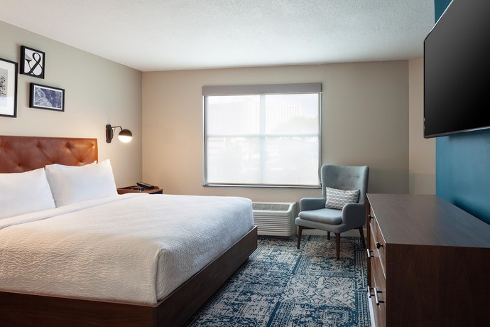 Imagen de la habitación del Hotel Four Points by Sheraton Orlando Convention Center. Foto 3