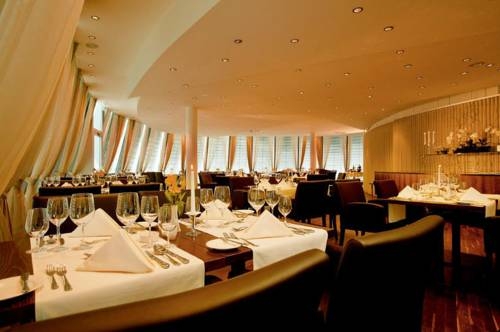 Imagen del bar/restaurante del Hotel Four Points by Sheraton Panoramahaus. Foto 16