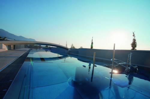 Imagen de la piscina del Hotel Four Points by Sheraton Panoramahaus. Foto 24