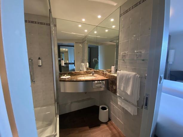 Imagen de la habitación del Hotel Four Points by Sheraton Paris Charles de Gaulle Airport. Foto 5