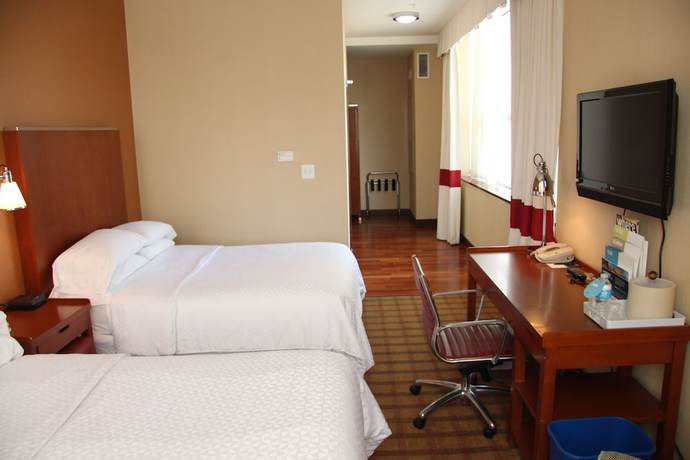 Imagen de la habitación del Hotel Four Points by Sheraton Philadelphia City Center. Foto 12