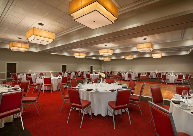 Imagen del bar/restaurante del Hotel Four Points by Sheraton Phoenix South Mountain. Foto 3