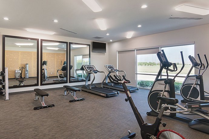 Imagen de los interiores del Hotel Four Points by Sheraton Plano. Foto 19