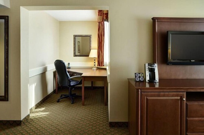 Imagen de la habitación del Hotel Four Points by Sheraton Point Edward Sarnia. Foto 3