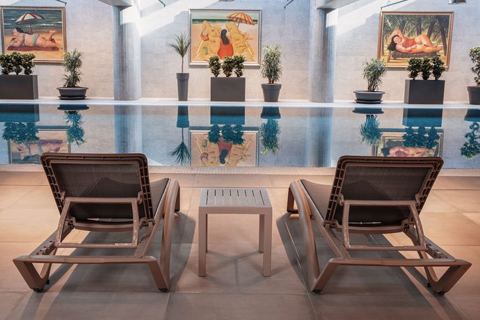 Imagen de la piscina del Hotel Four Points by Sheraton Prishtina City. Foto 16