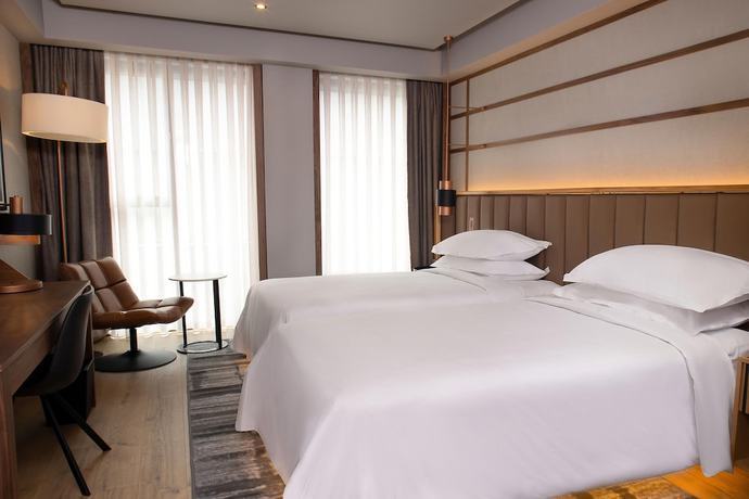 Imagen de la habitación del Hotel Four Points by Sheraton Prishtina City. Foto 4