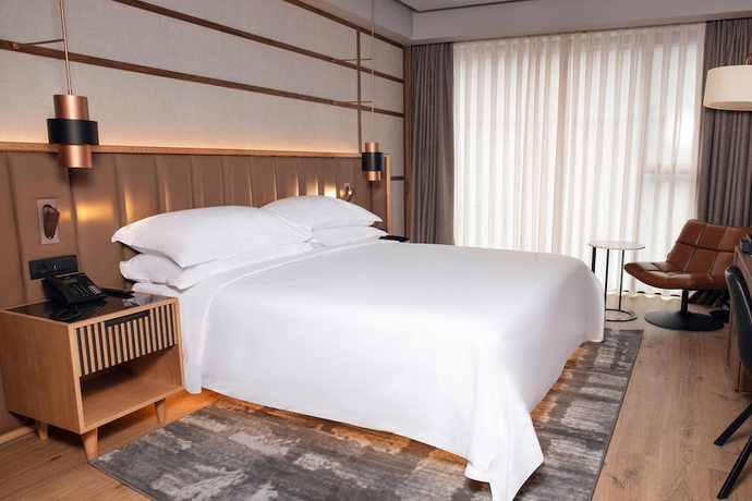 Imagen de la habitación del Hotel Four Points by Sheraton Prishtina City. Foto 8