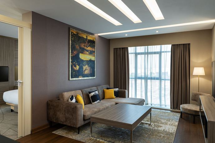 Imagen de la habitación del Hotel Four Points by Sheraton Production City, Dubai. Foto 10