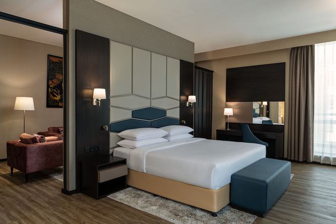 Imagen de la habitación del Hotel Four Points by Sheraton Production City, Dubai. Foto 18