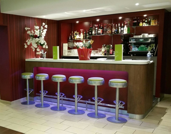 Imagen del bar/restaurante del Hotel Four Points by Sheraton Reims Cath&eacute;drale. Foto 10