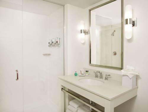 Imagen de la habitación del Hotel Four Points by Sheraton Sacramento International Airport. Foto 7