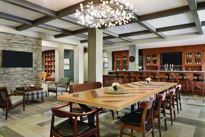 Imagen del bar/restaurante del Hotel Four Points by Sheraton Sacramento International Airport. Foto 3