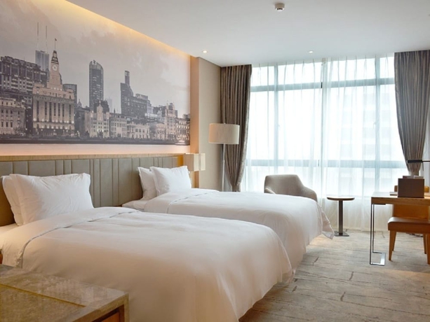 Imagen de la habitación del Hotel Four Points by Sheraton Shanghai Kangqiao. Foto 6