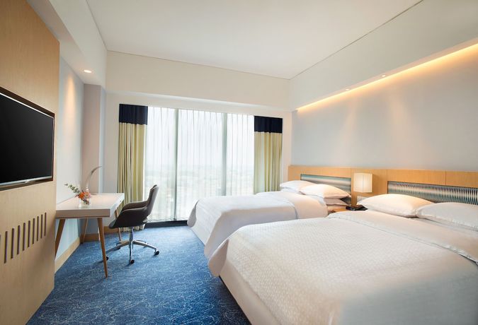 Imagen de la habitación del Hotel Four Points by Sheraton Surabaya. Foto 7