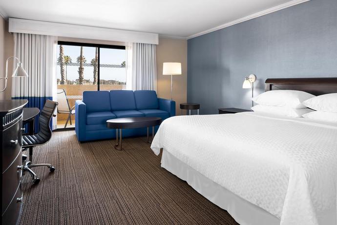 Imagen de la habitación del Hotel Four Points by Sheraton Ventura Harbor Resort. Foto 4