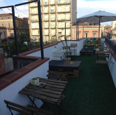 Imagen del bar/restaurante del Hotel Four Rooms. Foto 2