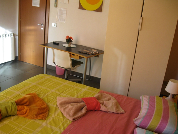 Imagen de la habitación del Hotel Four Rooms. Foto 7