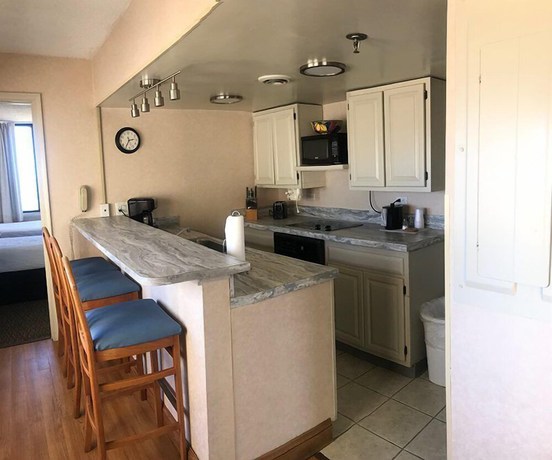 Imagen de la habitación del Hotel Four Sails Resort. Foto 9