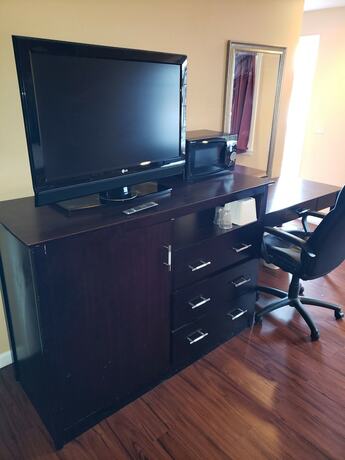 Imagen de la habitación del Hotel Four Season Motel. Foto 6