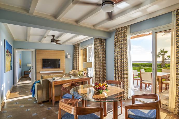 Imagen de la habitación del Hotel Four Seasons Alexandria At San Stefano. Foto 17