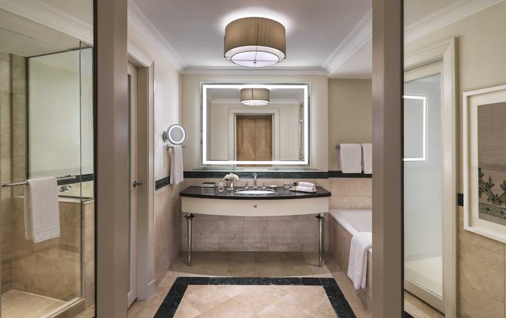 Imagen de la habitación del Hotel Four Seasons Amman. Foto 10