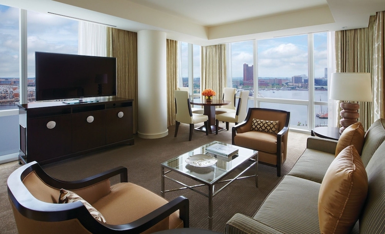 Imagen de la habitación del Hotel Four Seasons Baltimore. Foto 5