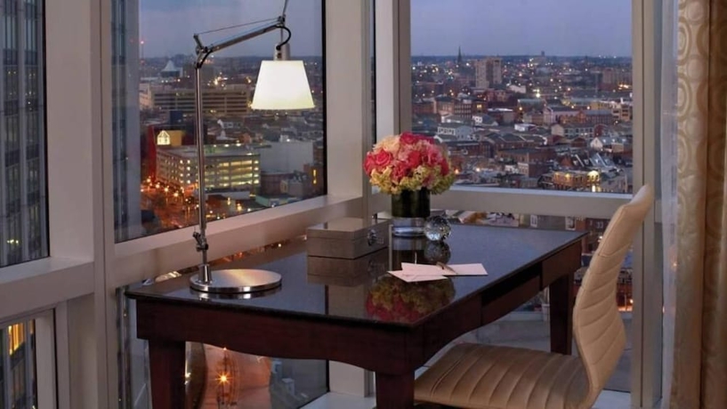 Imagen de la habitación del Hotel Four Seasons Baltimore. Foto 10