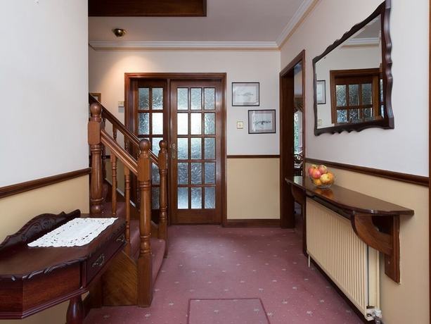 Imagen de los interiores del Hotel Four Seasons BandB. Foto 19