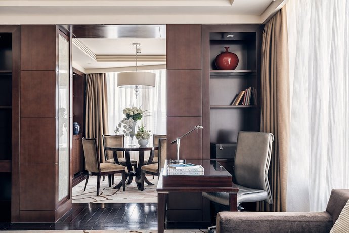 Imagen de la habitación del Hotel Four Seasons Beijing. Foto 19