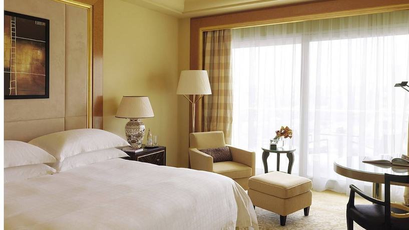 Imagen de la habitación del Hotel Four Seasons Beirut. Foto 17