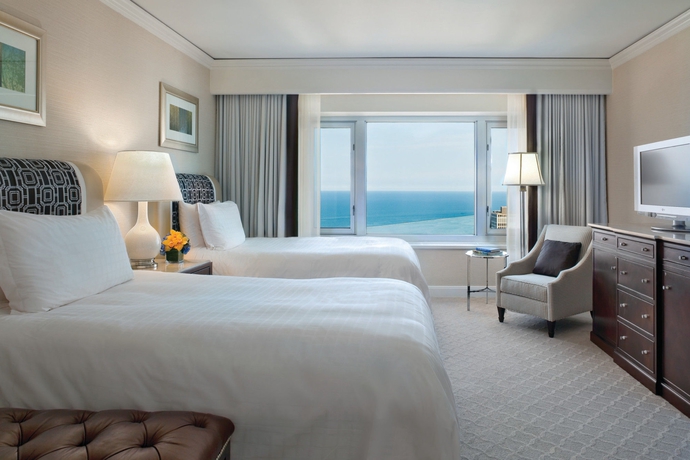 Imagen de la habitación del Hotel Four Seasons Chicago. Foto 4