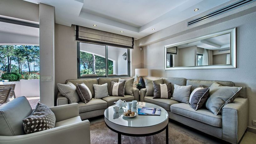 Imagen de la habitación del Hotel Four Seasons Country Club. Foto 1