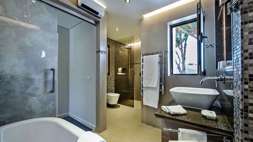 Imagen de la habitación del Hotel Four Seasons Country Club. Foto 6