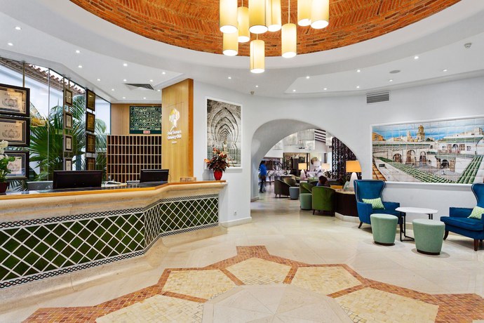 Imagen de los interiores del Hotel Four Seasons Country Club. Foto 15