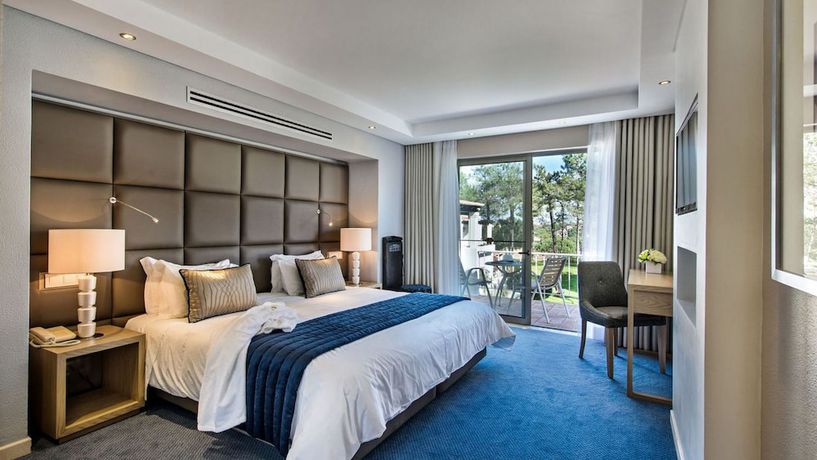 Imagen de la habitación del Hotel Four Seasons Country Club. Foto 11