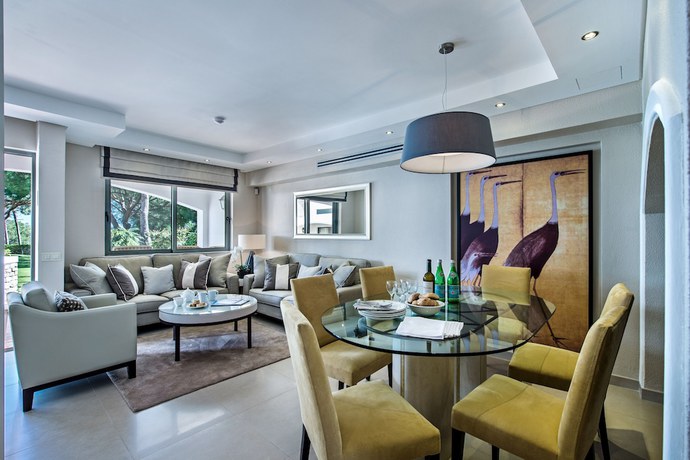 Imagen de la habitación del Hotel Four Seasons Country Club. Foto 13